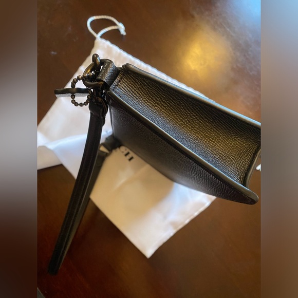 Coach -Leather Shoulder Bag - Picture 5 of 11